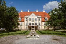 Manor and castle tour in Gauja National Park
